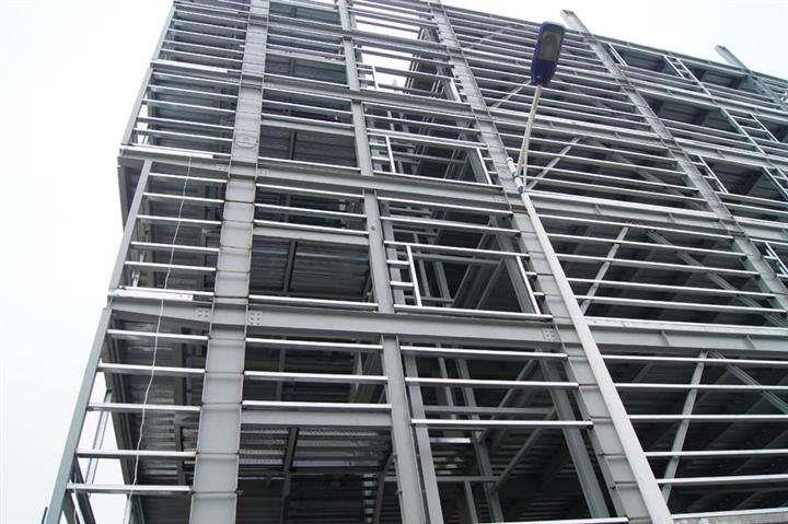 博尔塔拉蒙古自治州高层钢结构的支撑布置与构造需要符合哪些规范